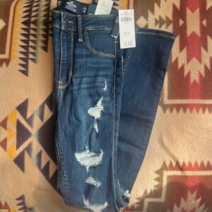 Brand NEW Hollister jeans(high rise jean legging)